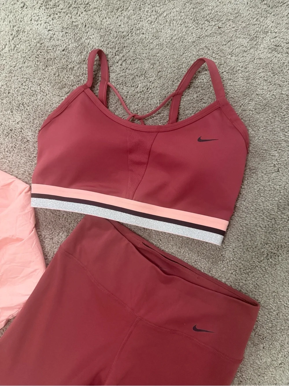 Womens Nike Sz M Hooded Windbreaker, leggings, sport bra